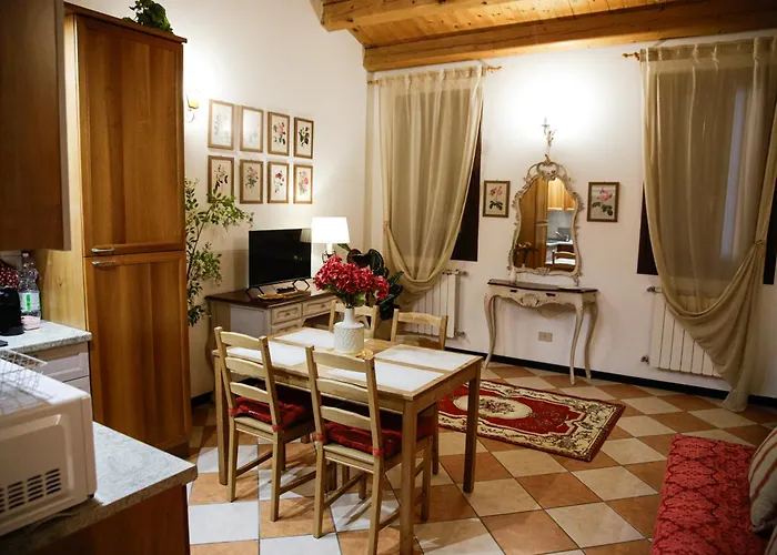 Floreal House - Classic Style