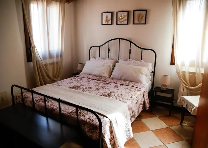Floreal House - Classic Style