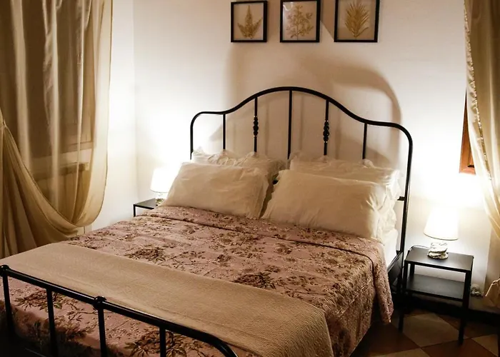 Floreal House - Classic Style